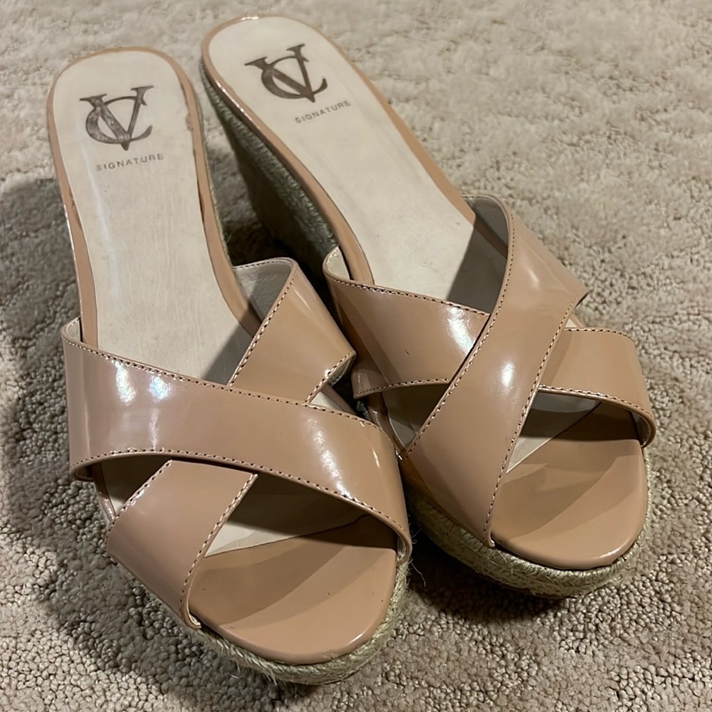 Vince Camuto Signature patent wedge.  Size 10